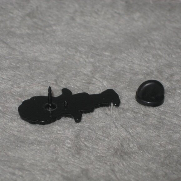 Polly Pocket Doll Redhead Metal Enamel Pin 25103A2 - Picture 6 of 6